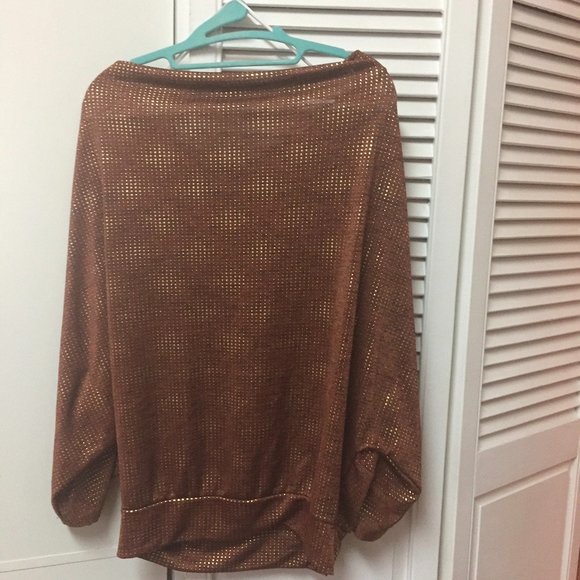 NEW LISTING Sparkly Blouson Top - Picture 4 of 5